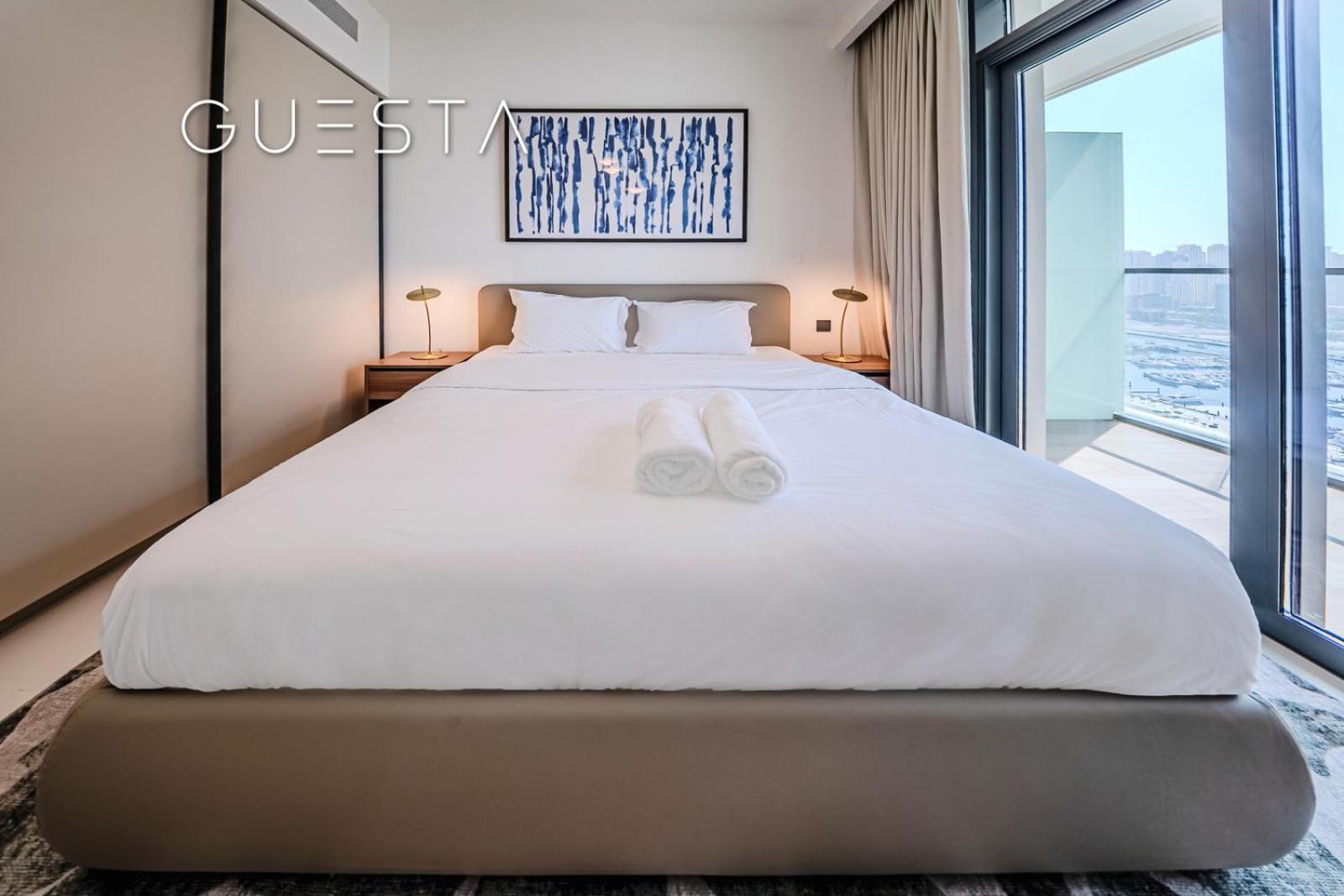 Emaar Beachfront - Marina Vista Tower, Marina Apartment Dubai