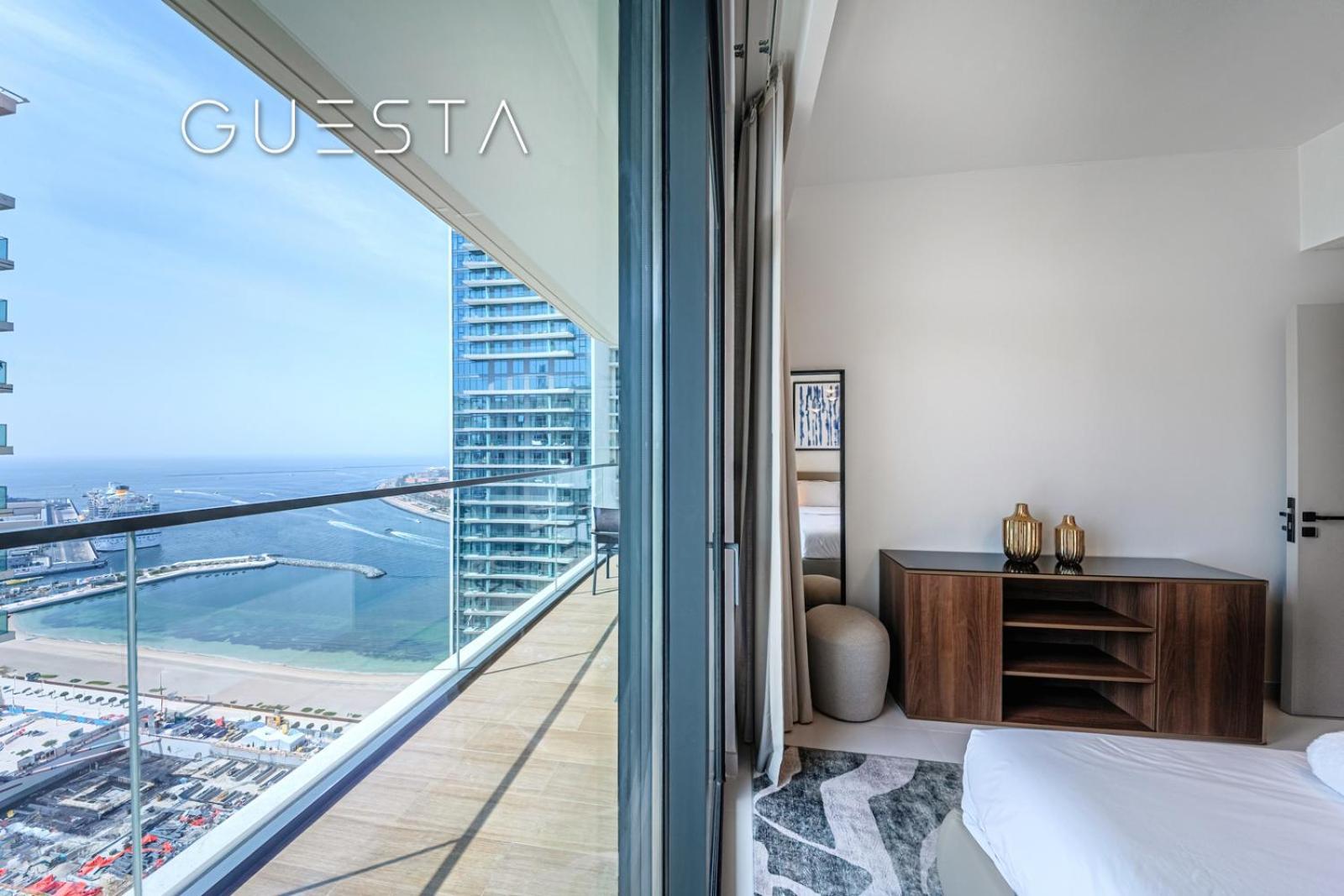 Emaar Beachfront - Marina Vista Tower, Marina Apartment